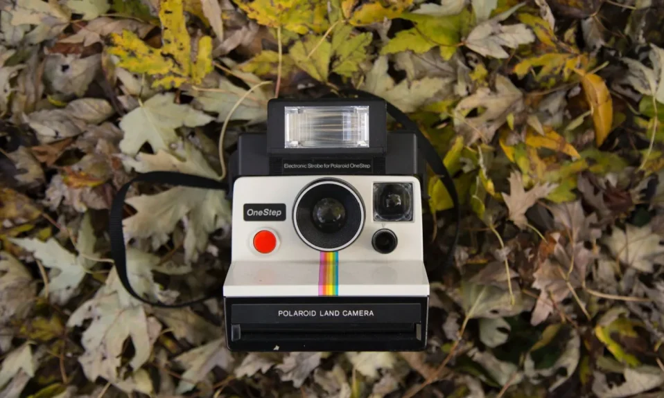 How Many Pictures Can A Polaroid Camera Take